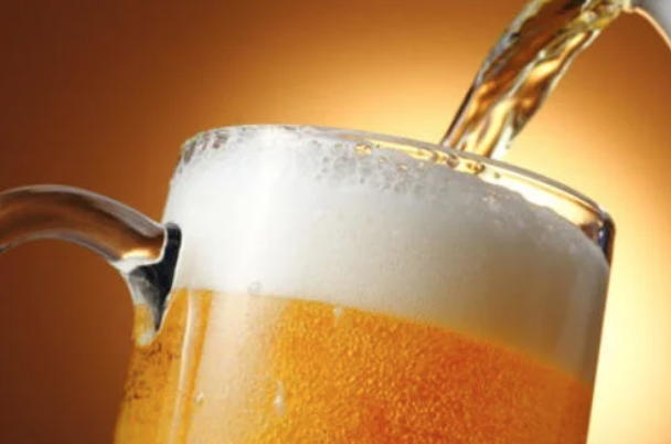 Posso beber álcool e ainda perder peso?